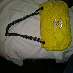 Channel purse